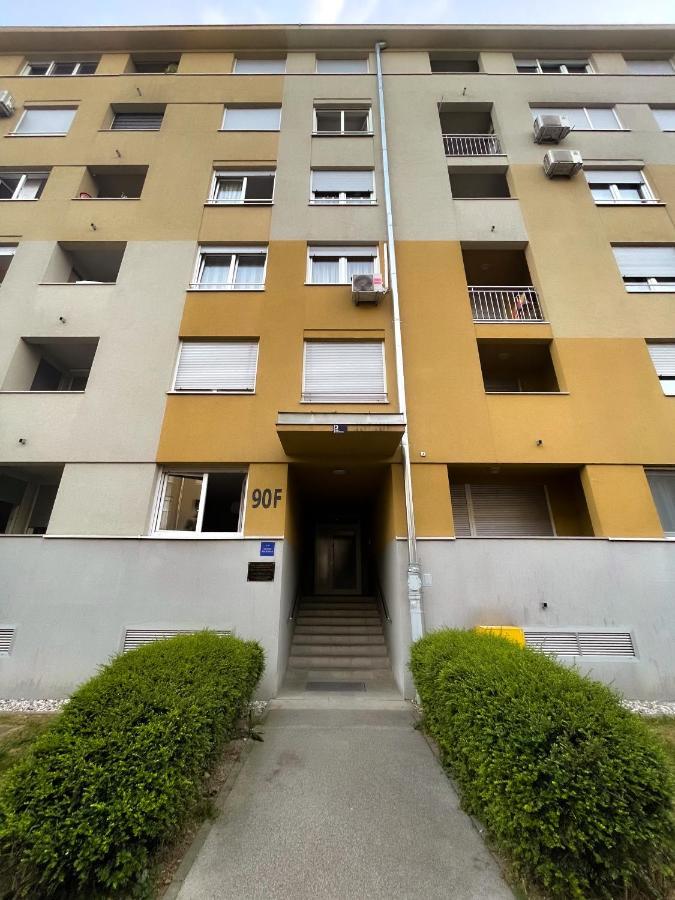 Apartman Welcome To Tresnjevka Zagabria Esterno foto